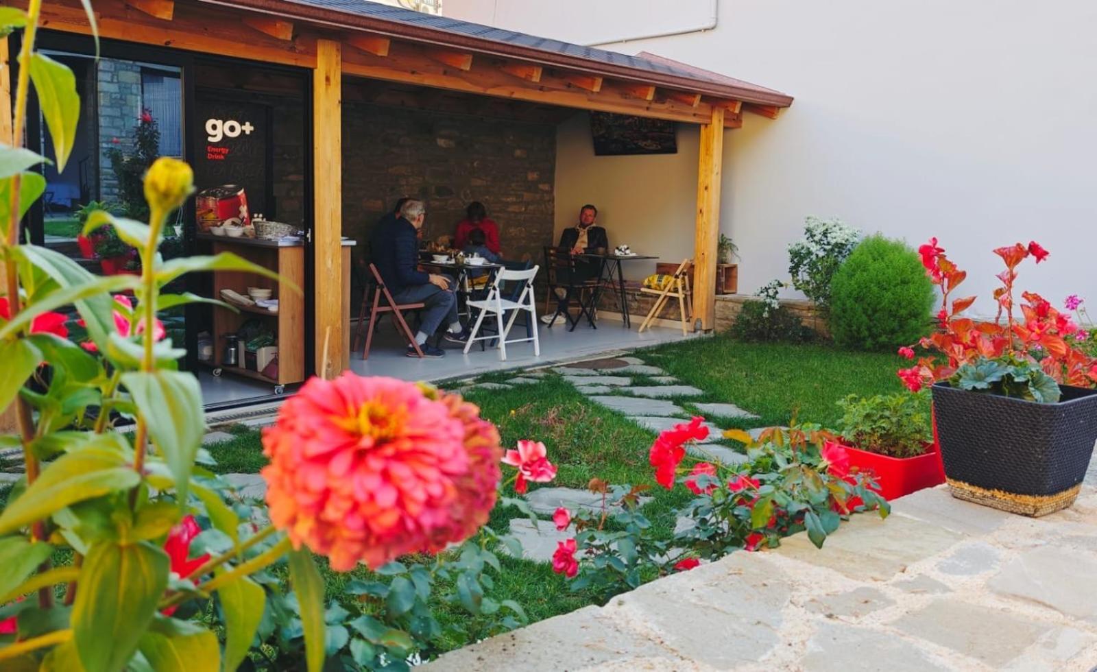 Gogo Moustache Guest House Përmet Esterno foto