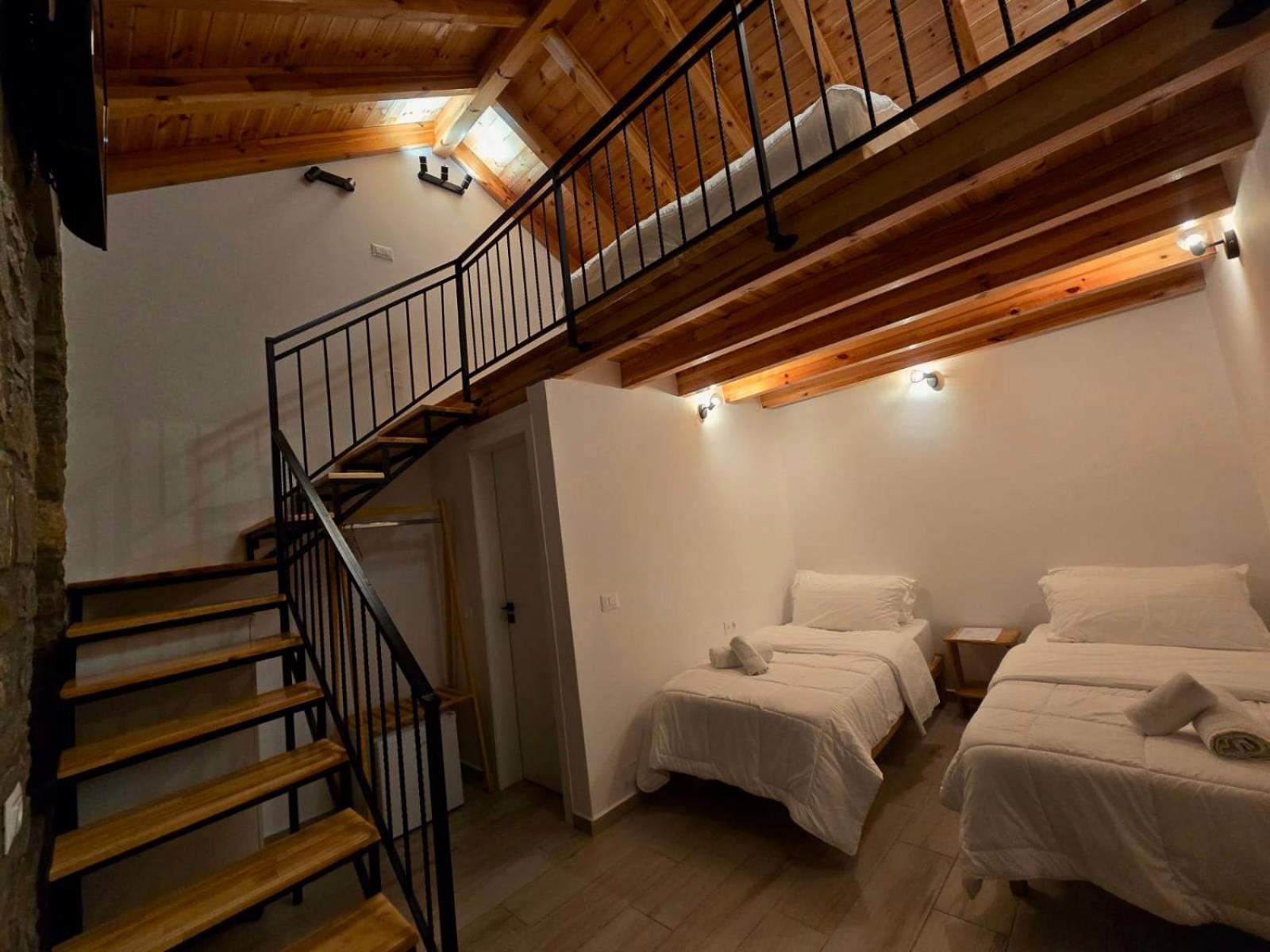 Gogo Moustache Guest House Përmet Esterno foto